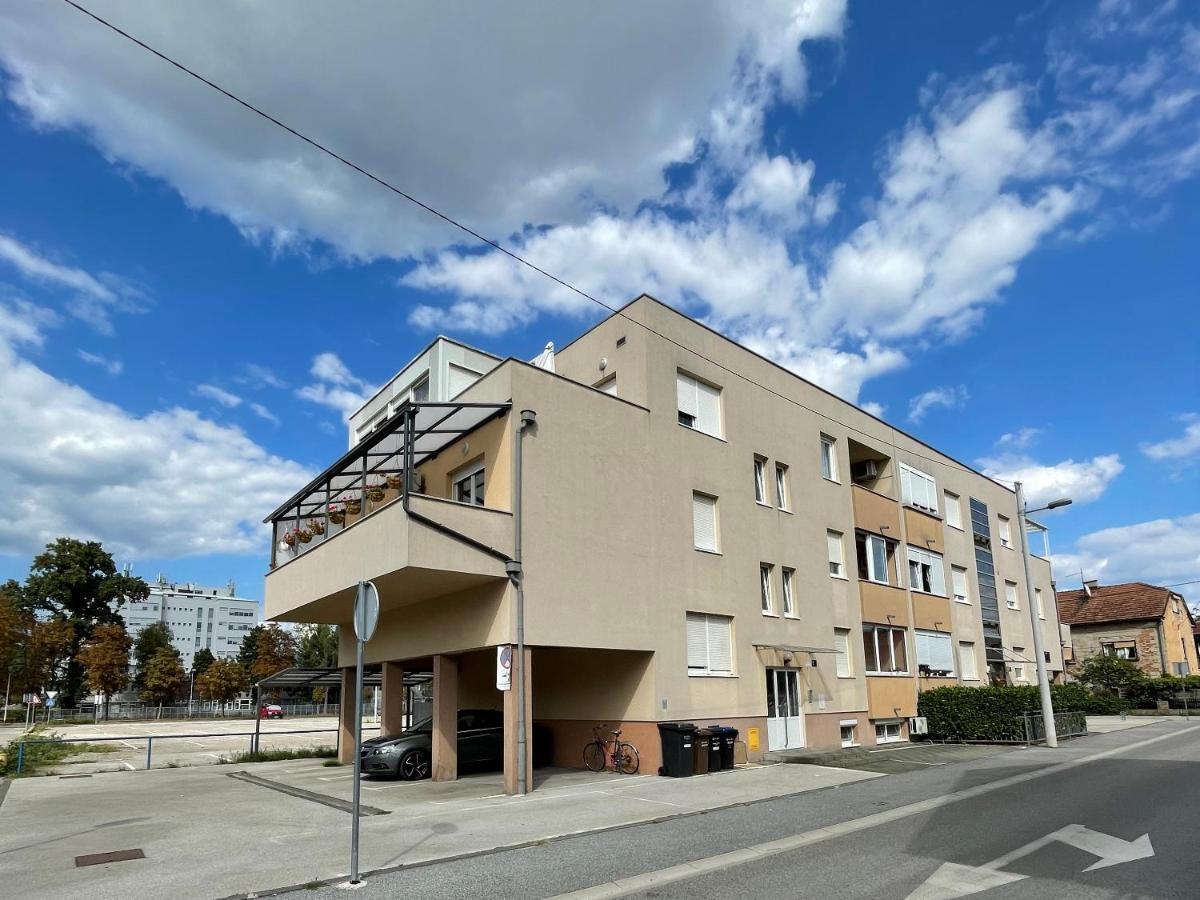 Lipa Apartment Загреб Экстерьер фото